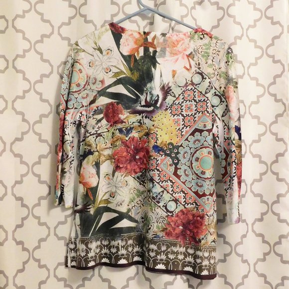 Chico's Multi-Pattern Scoop Neck 3/4 Sleeve Top - EUC - 1/M - Picture 2 of 3